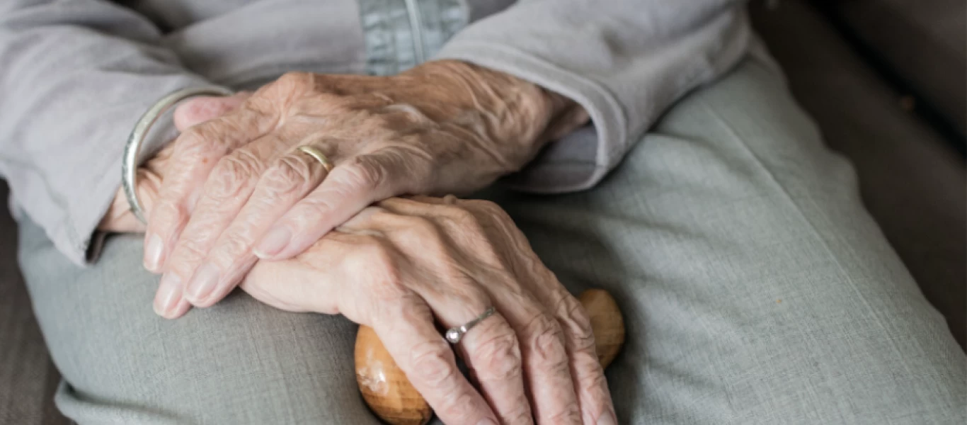 Πρώην εργαζόμενος του γηροκομείου Χανίων καταγγέλλει: «Άνθρωποι πέθαιναν από ασιτία»